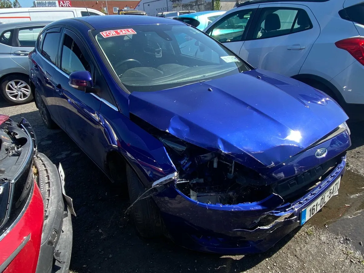 Ford Focus 5 door diesel frontal damage - Image 2