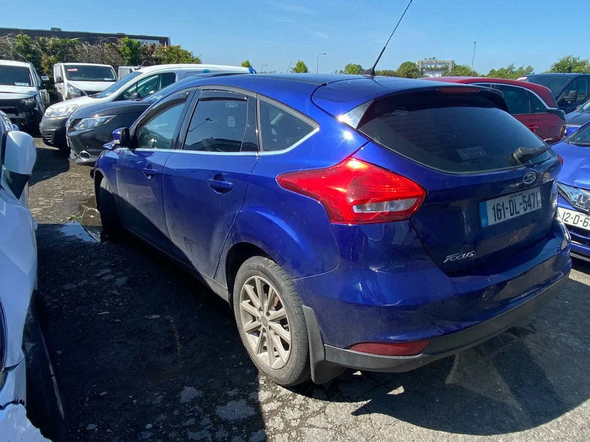 Ford Focus 5 door diesel frontal damage - Image 3