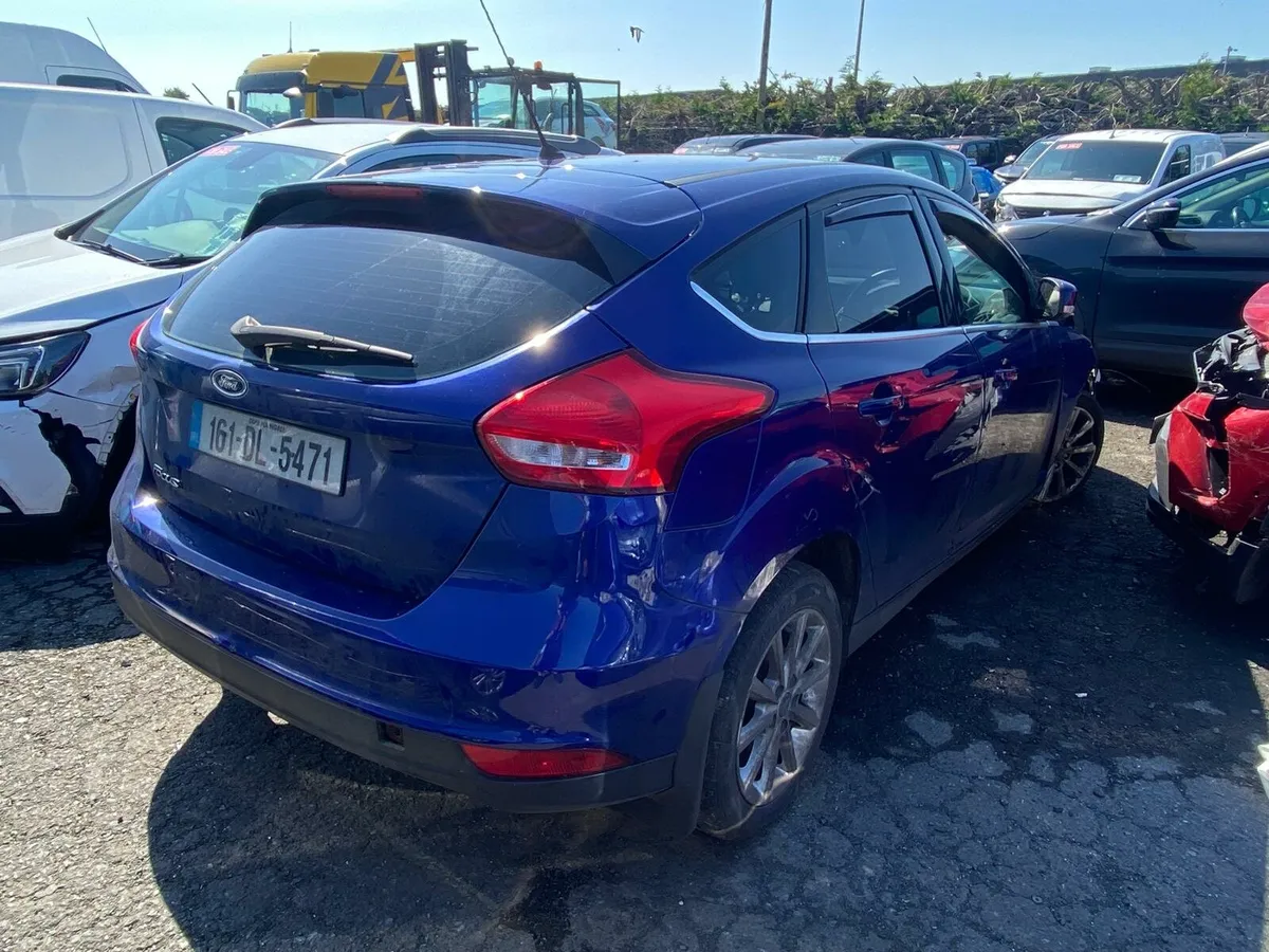 Ford Focus 5 door diesel frontal damage - Image 4