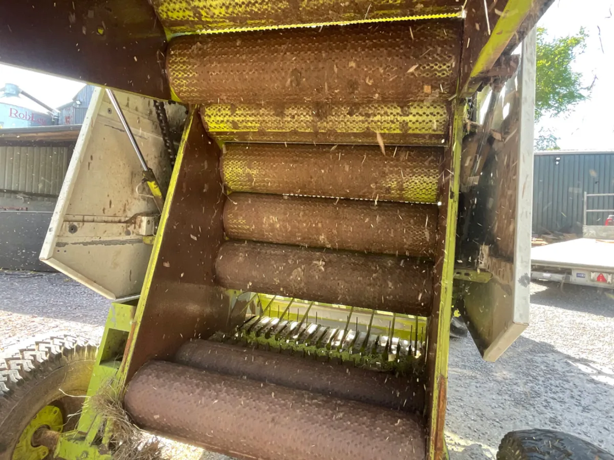Claas Rollant 46 round baler - Image 2