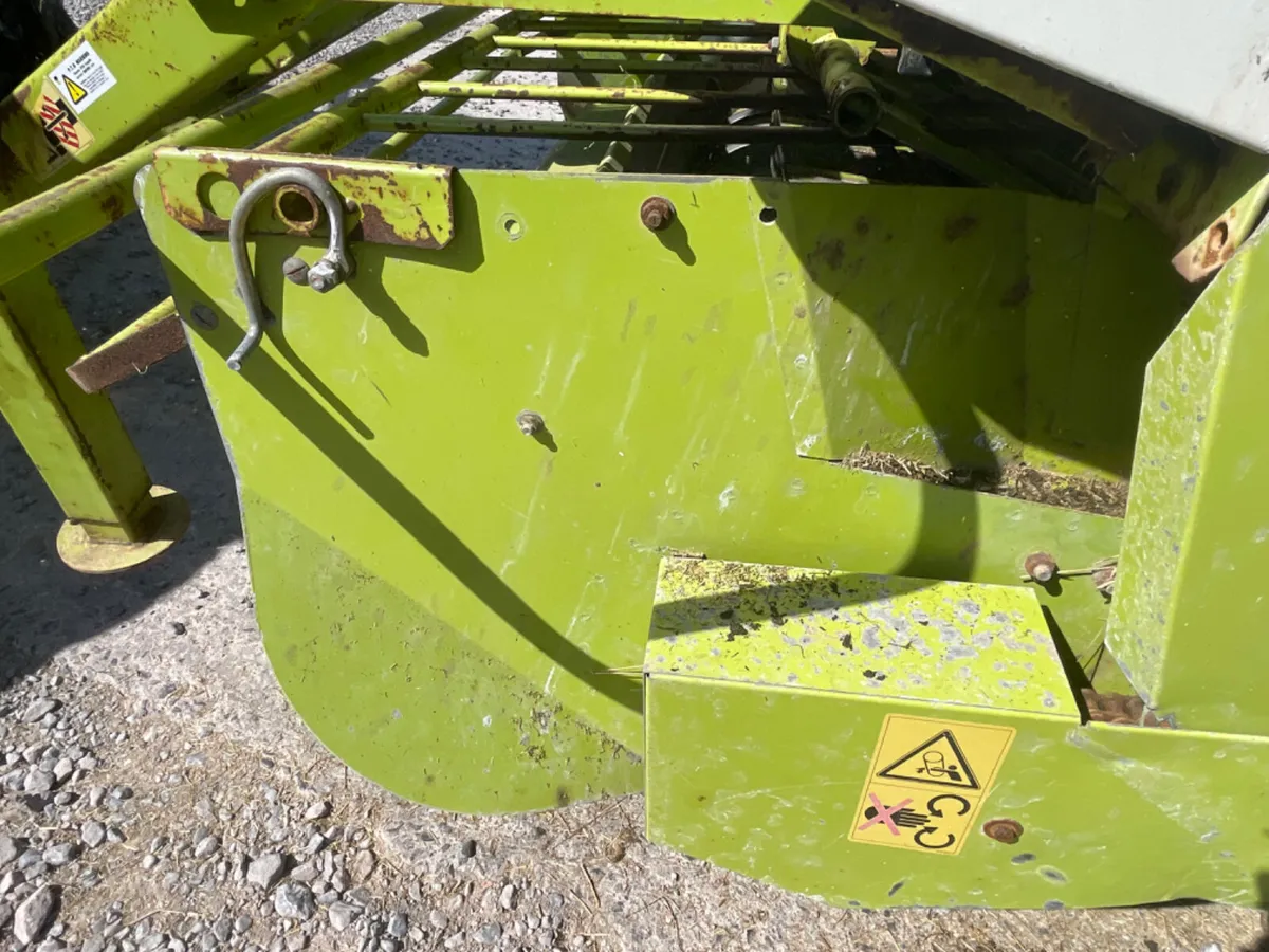 Claas Rollant 46 round baler - Image 3