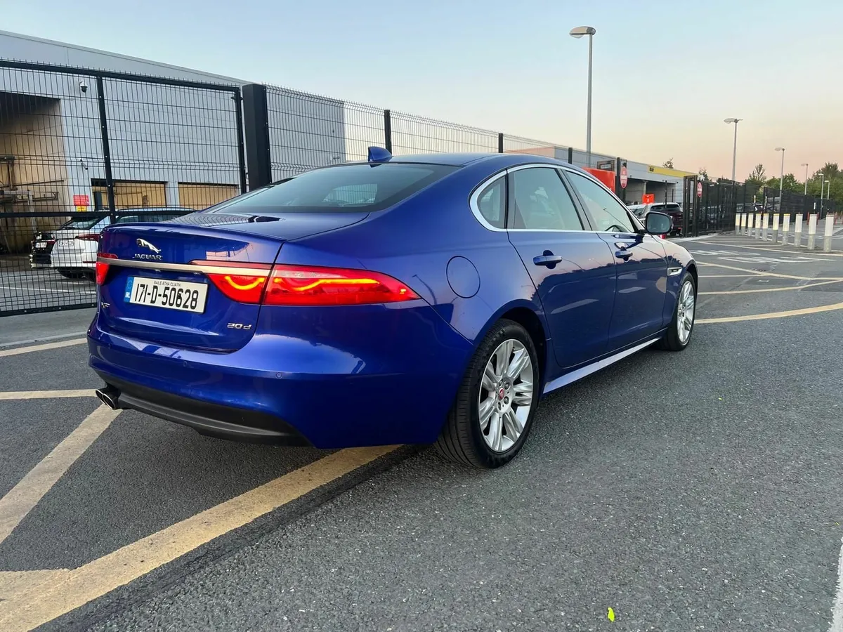 Jaguar XF 2017 - Image 4