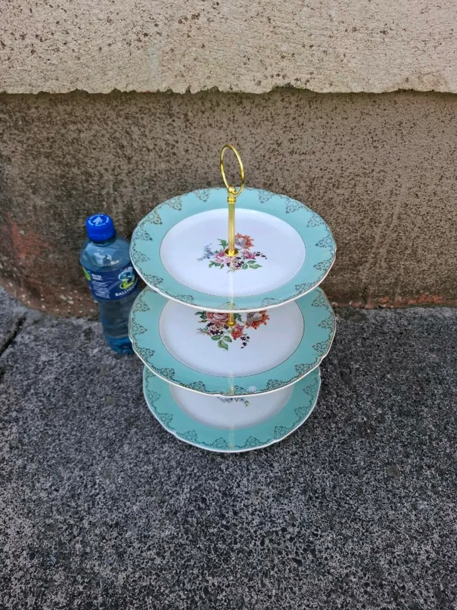 Mint 3 tiers cake stand postage possible - Image 1