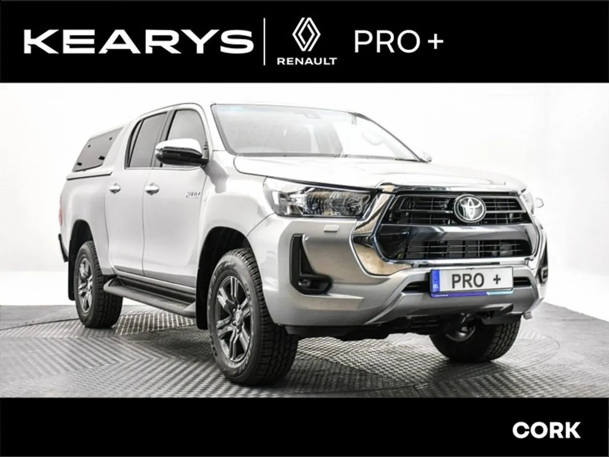 Toyota HiLux 2.8 SR5 Double Cab - Image 1