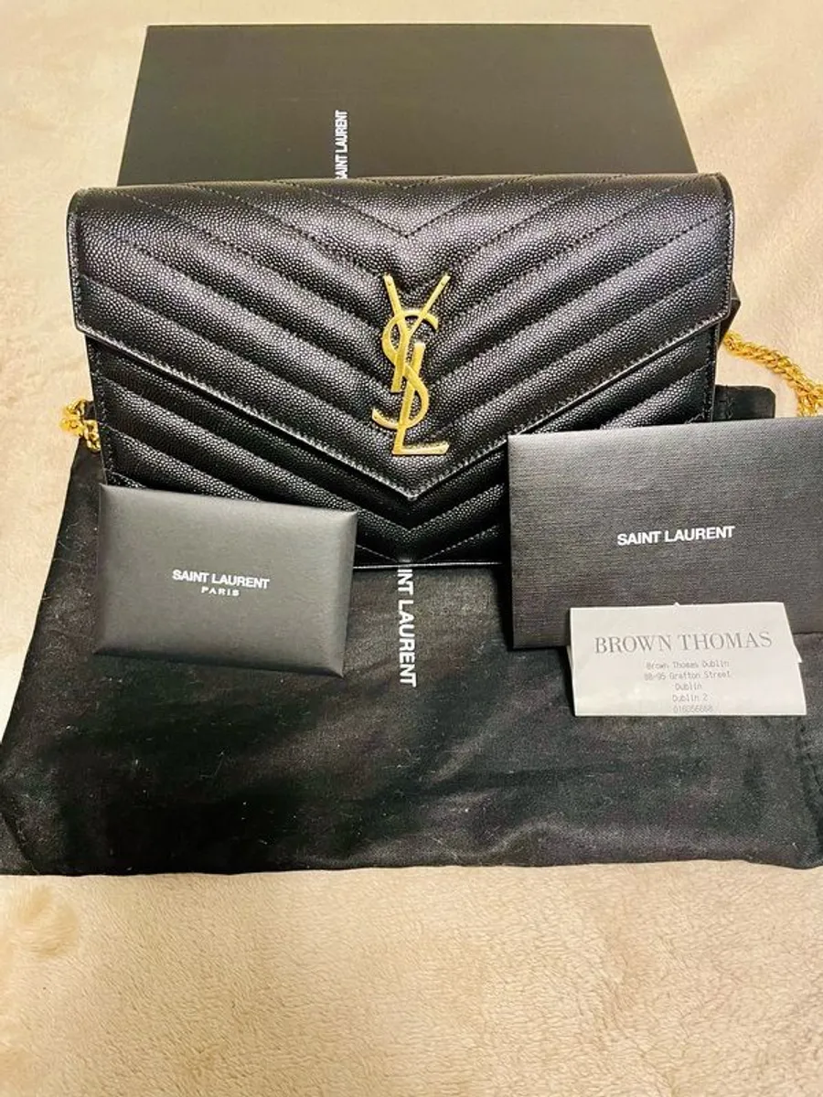 Ysl bag in gold  hardware. - Image 1