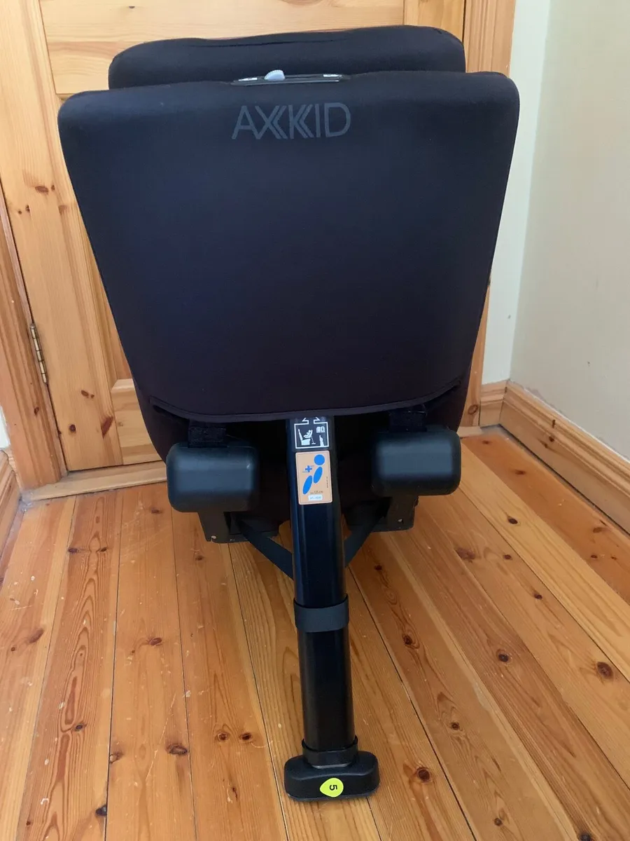 Axkid Minikid 3 car seat - Image 2