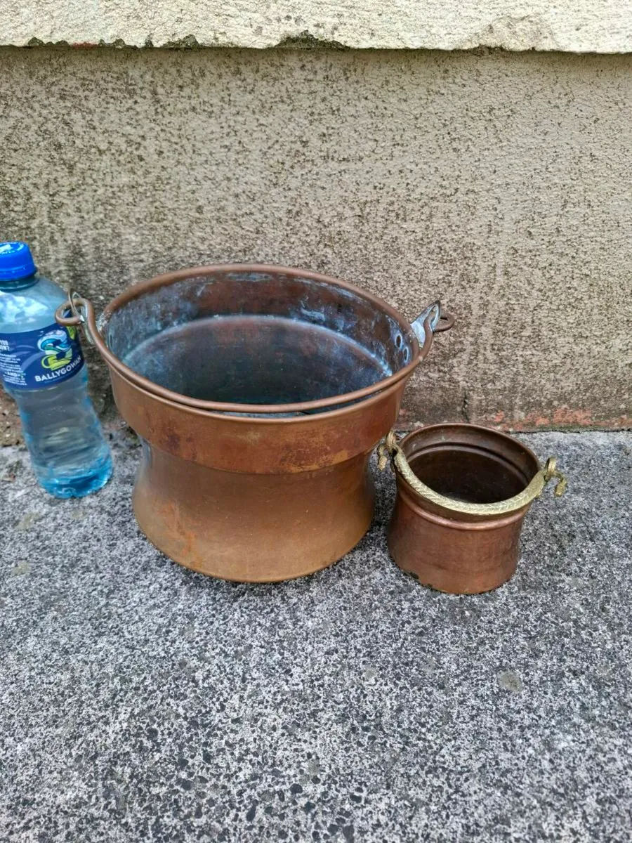 2 copper pots postage possible - Image 2