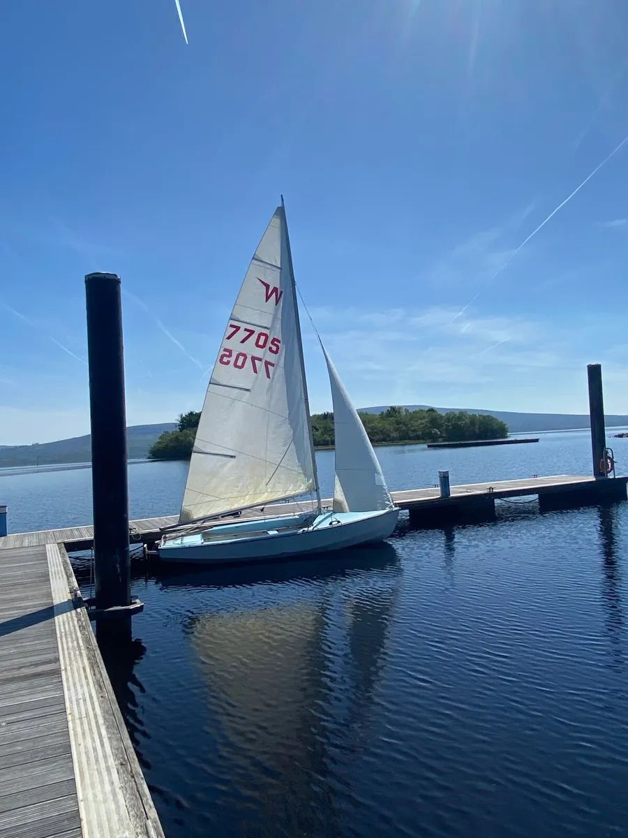 Sailing dingy Wayfarer - Image 1