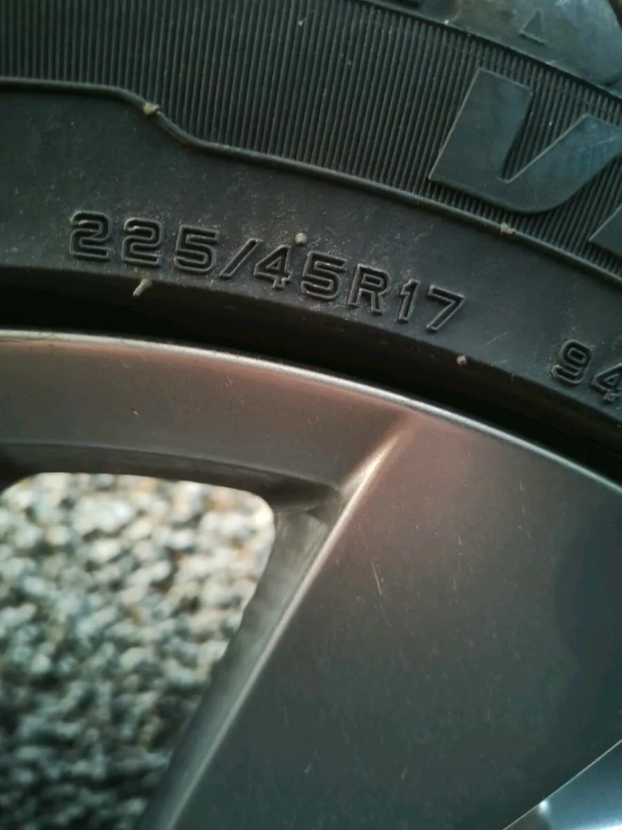 Volkswagen alloys and tires - Image 3