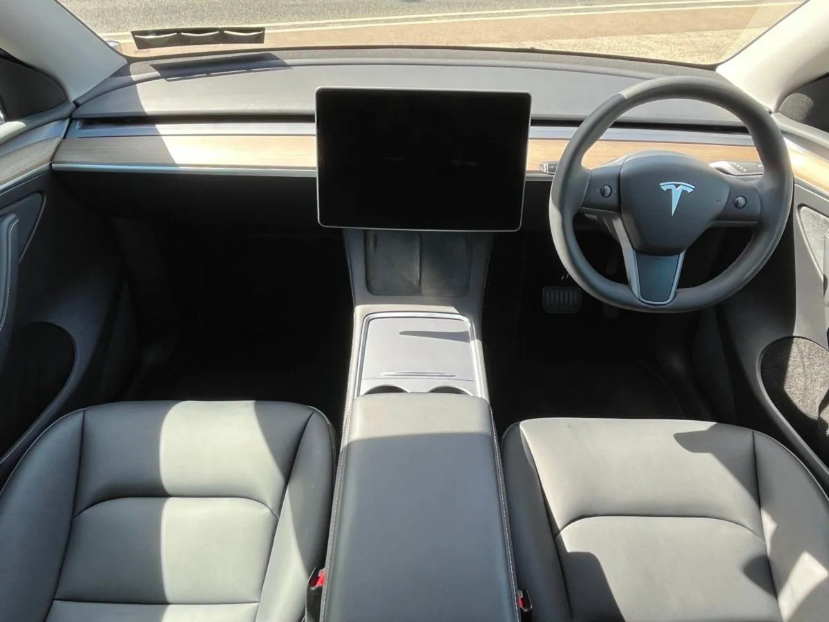 Tesla Model Y Long-range Dual Motor AWD - Image 2