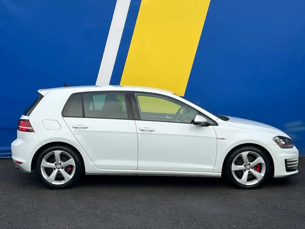 Volkswagen Golf GTI 2.0 TSI AUTO // TARTAN SPORT I - Image 2