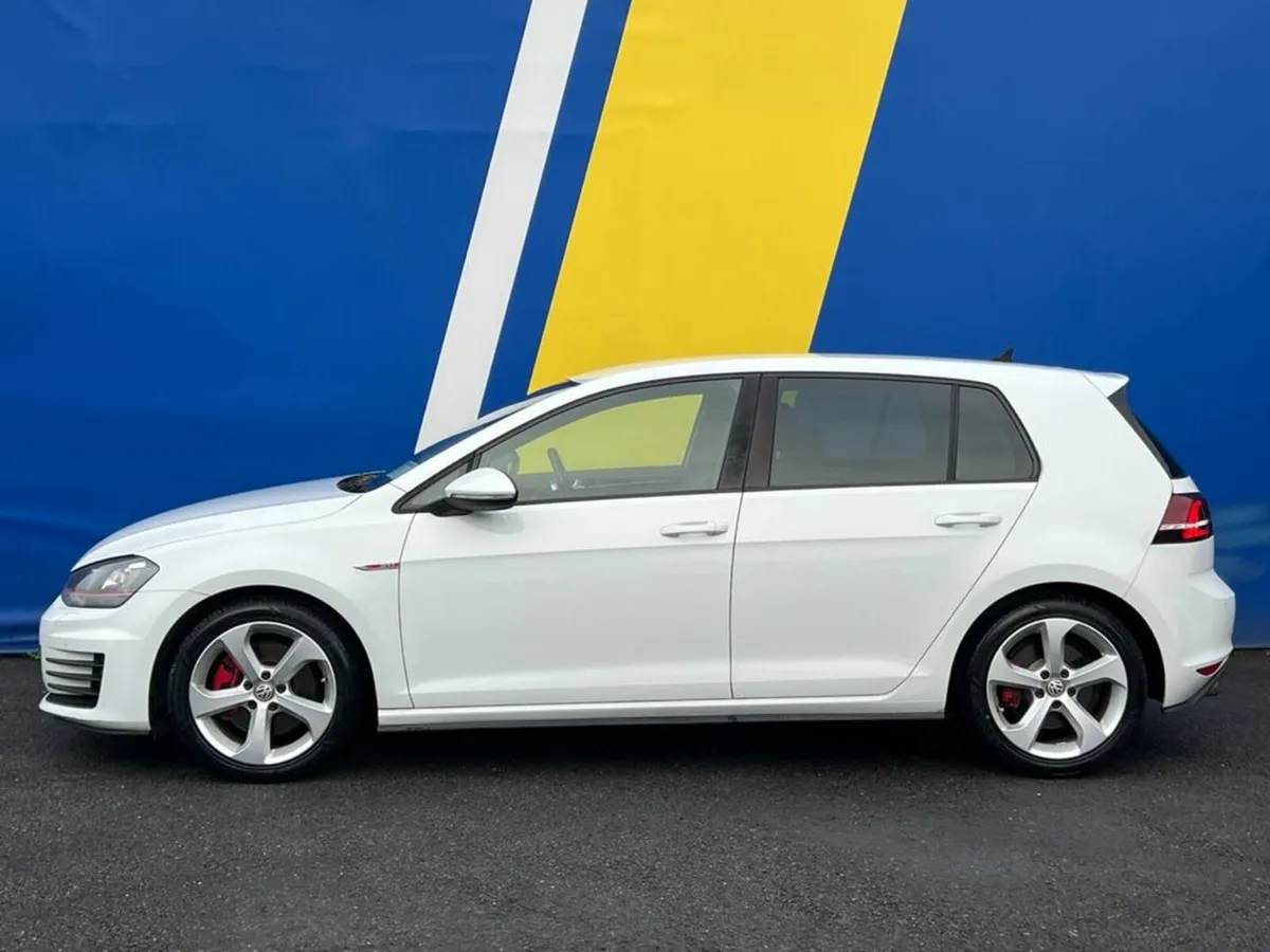 Volkswagen Golf GTI 2.0 TSI AUTO // TARTAN SPORT I - Image 3