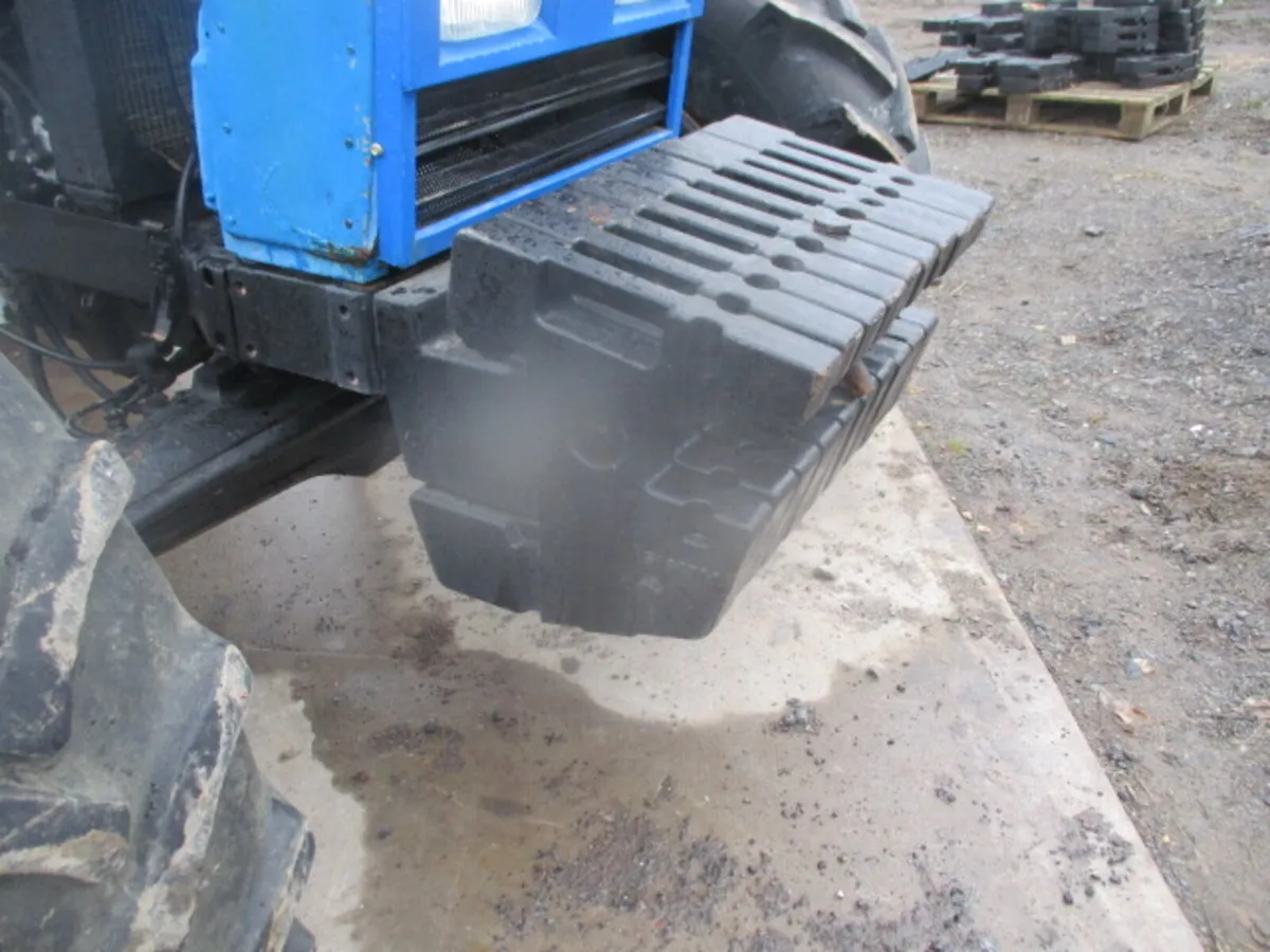 Fiat / New Holland 40 KG Weights - Image 1