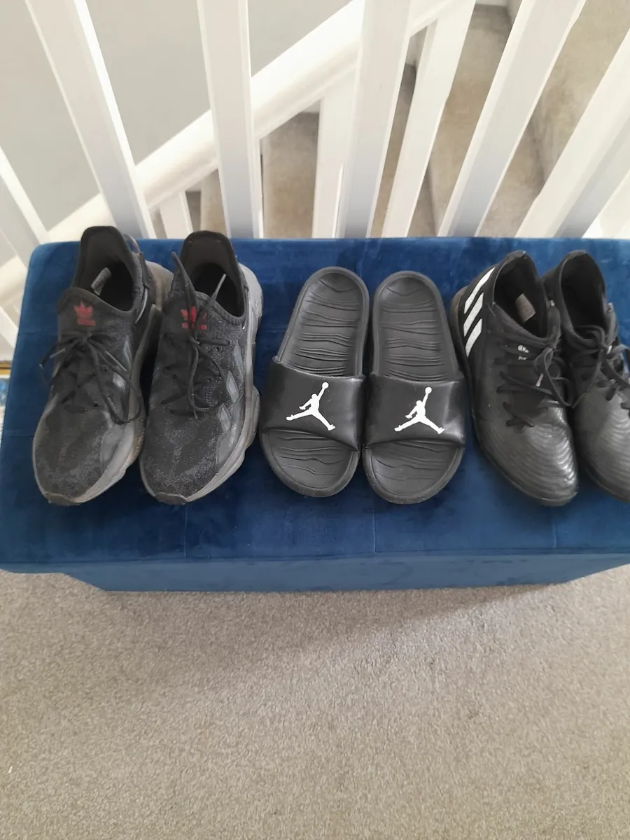 Shoes/Sliders Bundle - Image 1