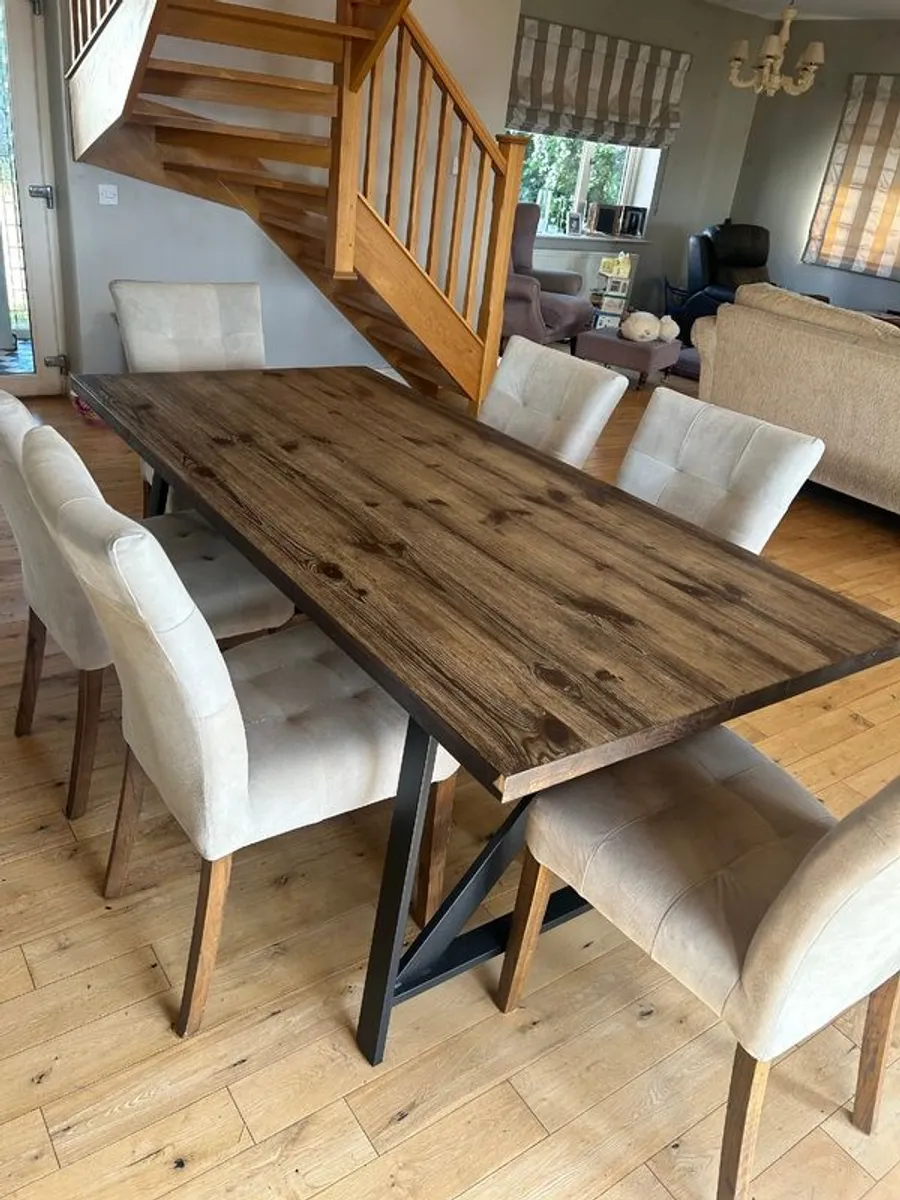 Dining Table, chairs & sideboard - Image 1