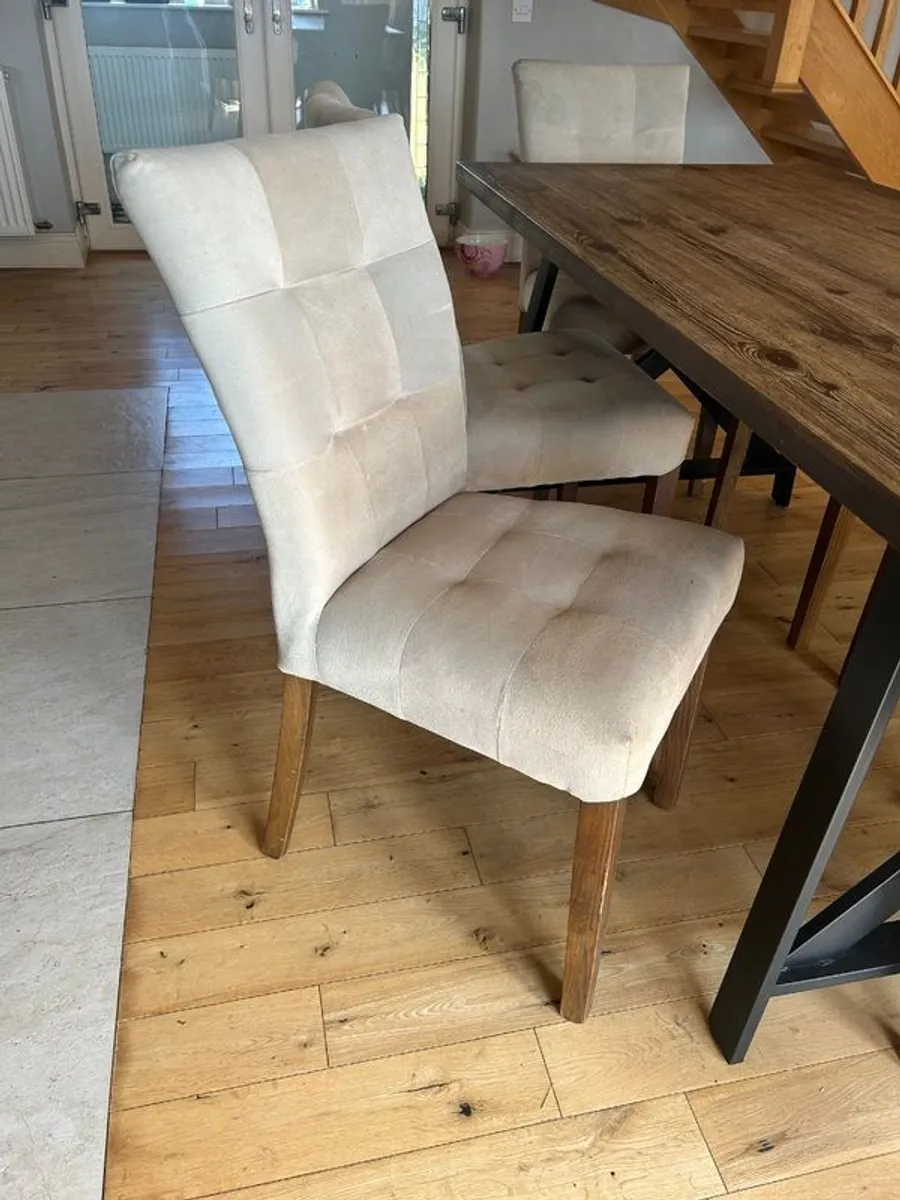 Dining Table, chairs & sideboard - Image 2