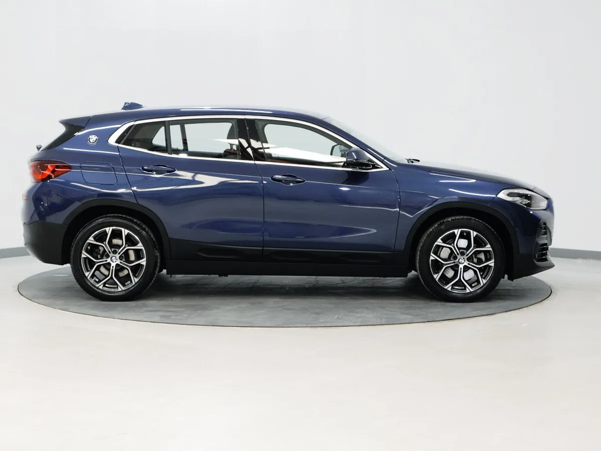 *126* 2021 BMW X2 XDRIVE25E SPORT - Image 3