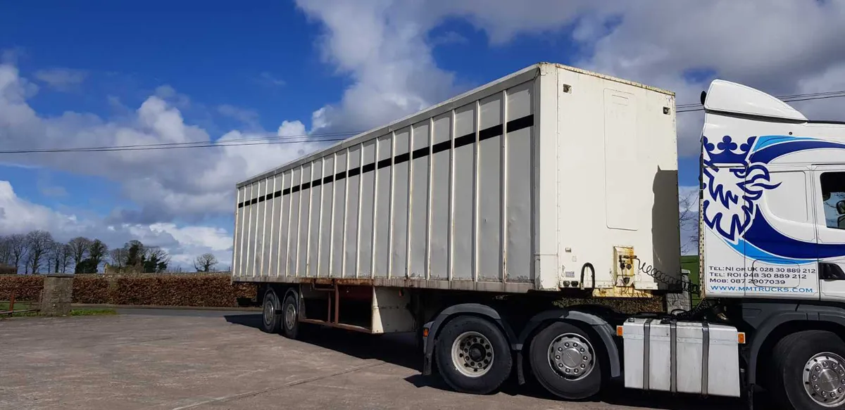 2 Axle Horse Box - Image 2