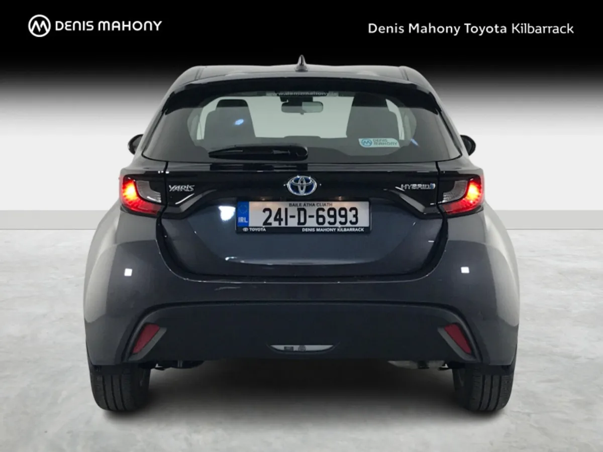 Toyota Yaris HYBRID LUNA - Image 4