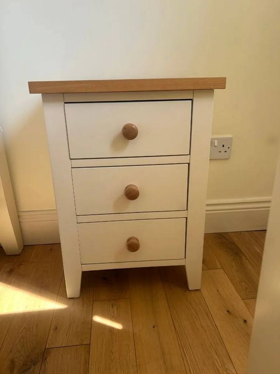 Bedroom Set - Image 2