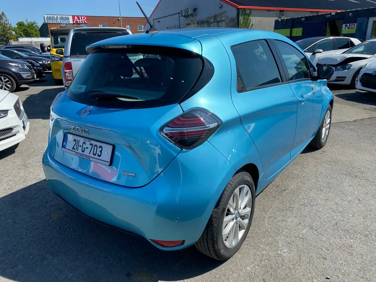Renault zoe 2021 light front damage - Image 1
