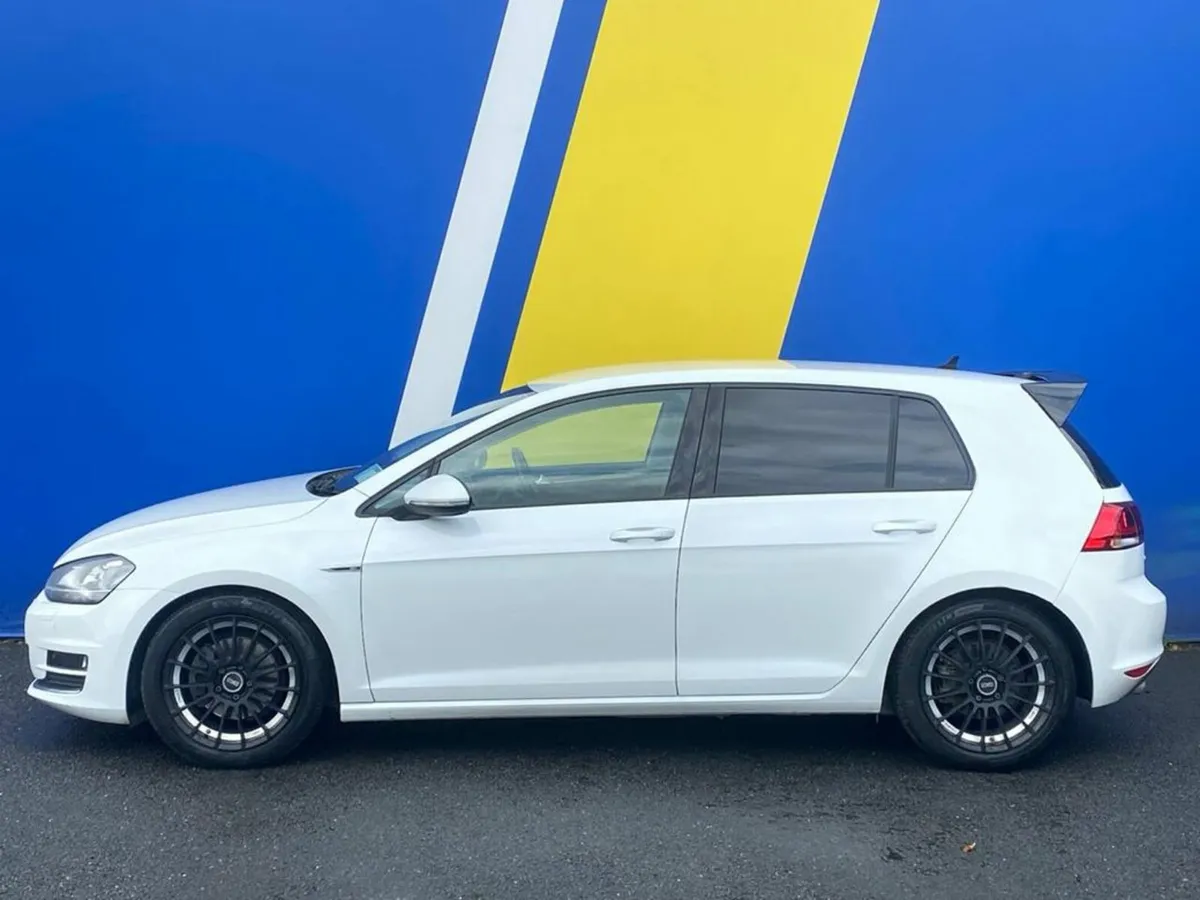 Volkswagen Golf 1.4 TSI HIGHLINE AUTO // NEW NCT / - Image 3