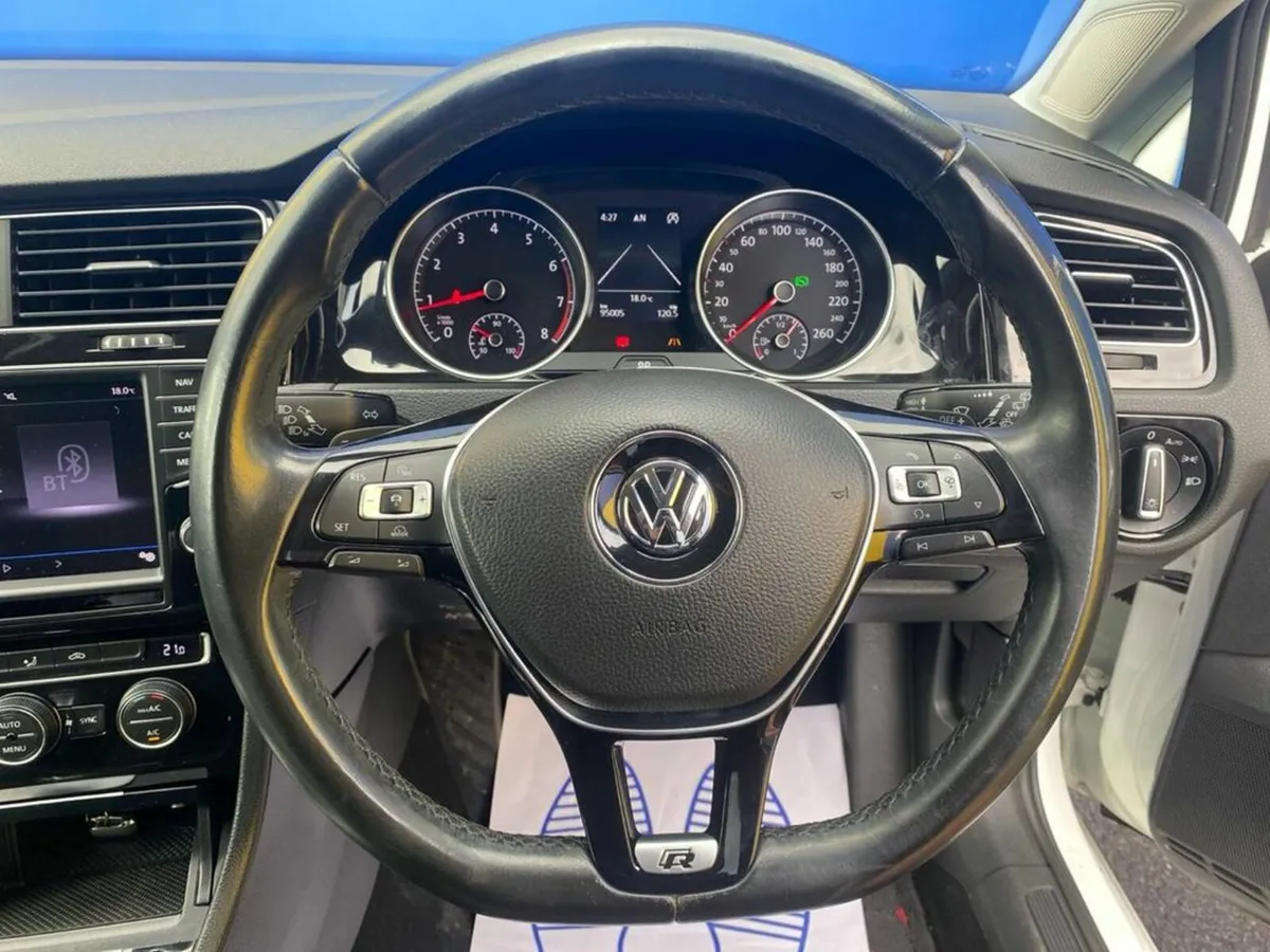 Volkswagen Golf 1.4 TSI HIGHLINE AUTO // NEW NCT / - Image 4