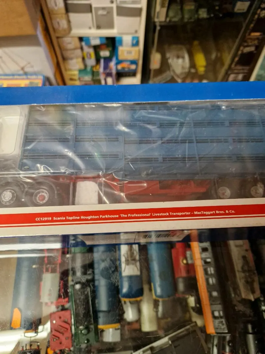 Corgi Scania Tractor Unit with Livestock Trailer 1 - Image 2