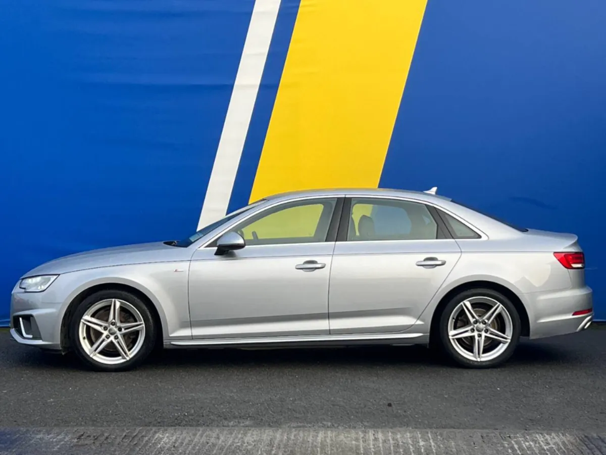 Audi A4 2.0 TDI S-LINE AUTO // 18" S-LINE ALLOYS / - Image 3