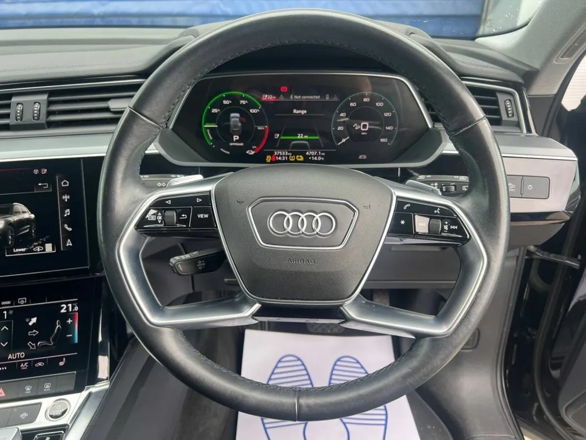 Audi e-tron 50 QUATTRO RS-PERFORMANCE PACK // BLAC - Image 4