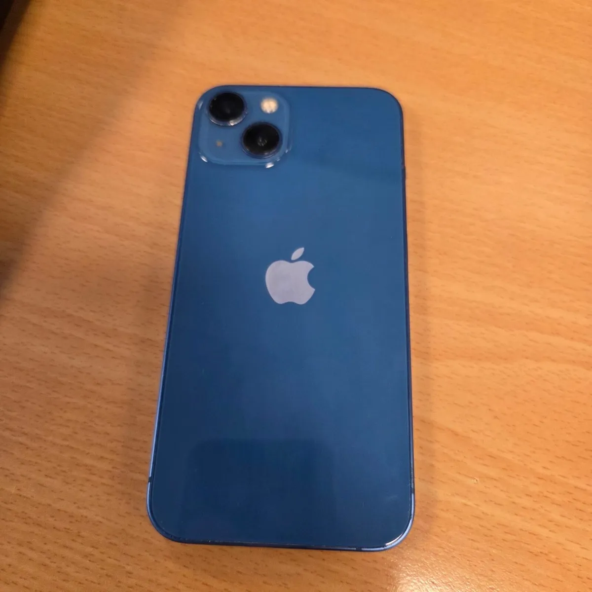 iPhone 13 - Image 2