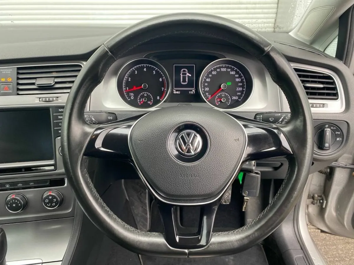 Volkswagen Golf 40TH EDITION R-LINE PACK 1.2 TSI A - Image 4
