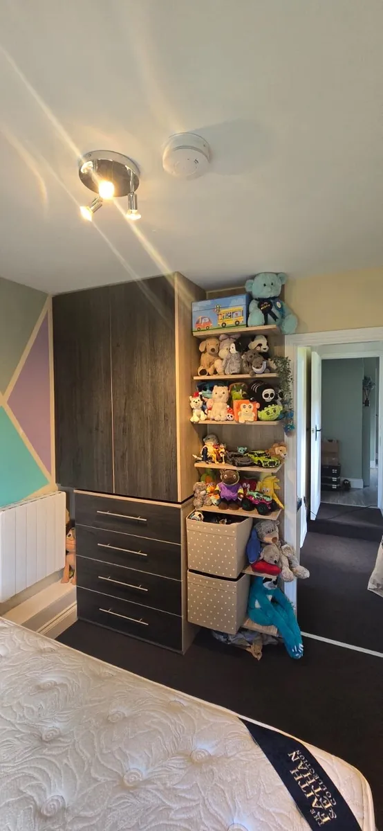 Wardrobes,storage units - Image 2