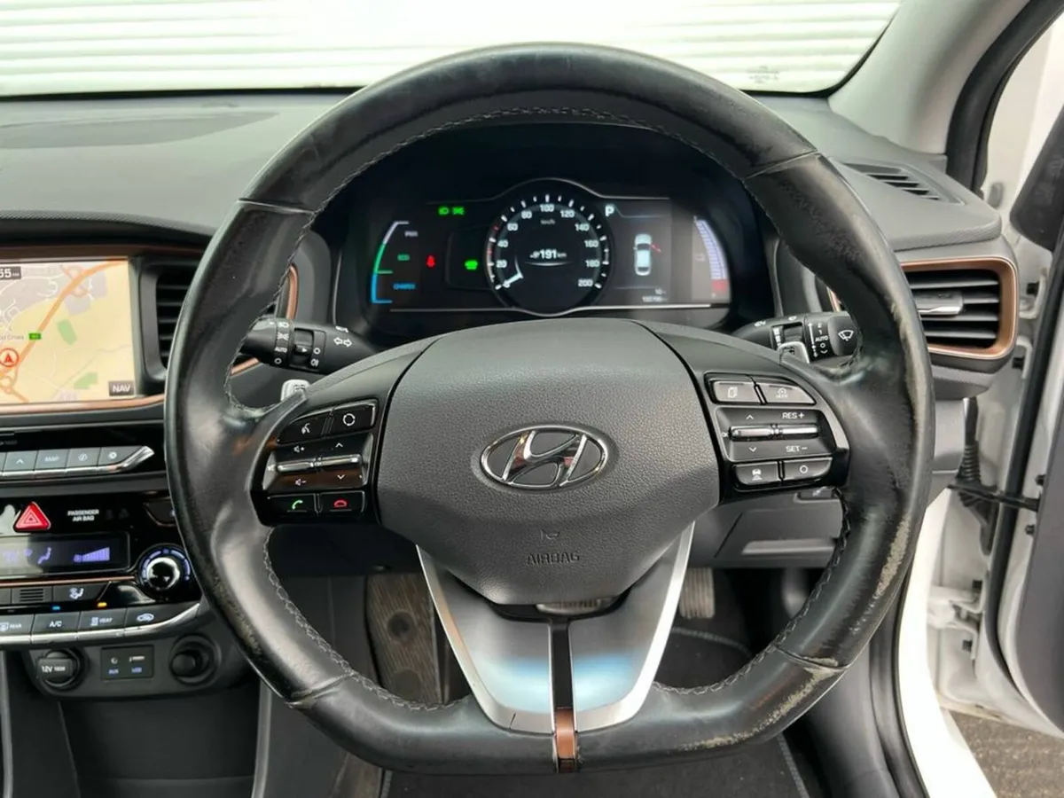 Hyundai IONIQ EV AUTO // FULL SERVICE HISTORY // S - Image 4