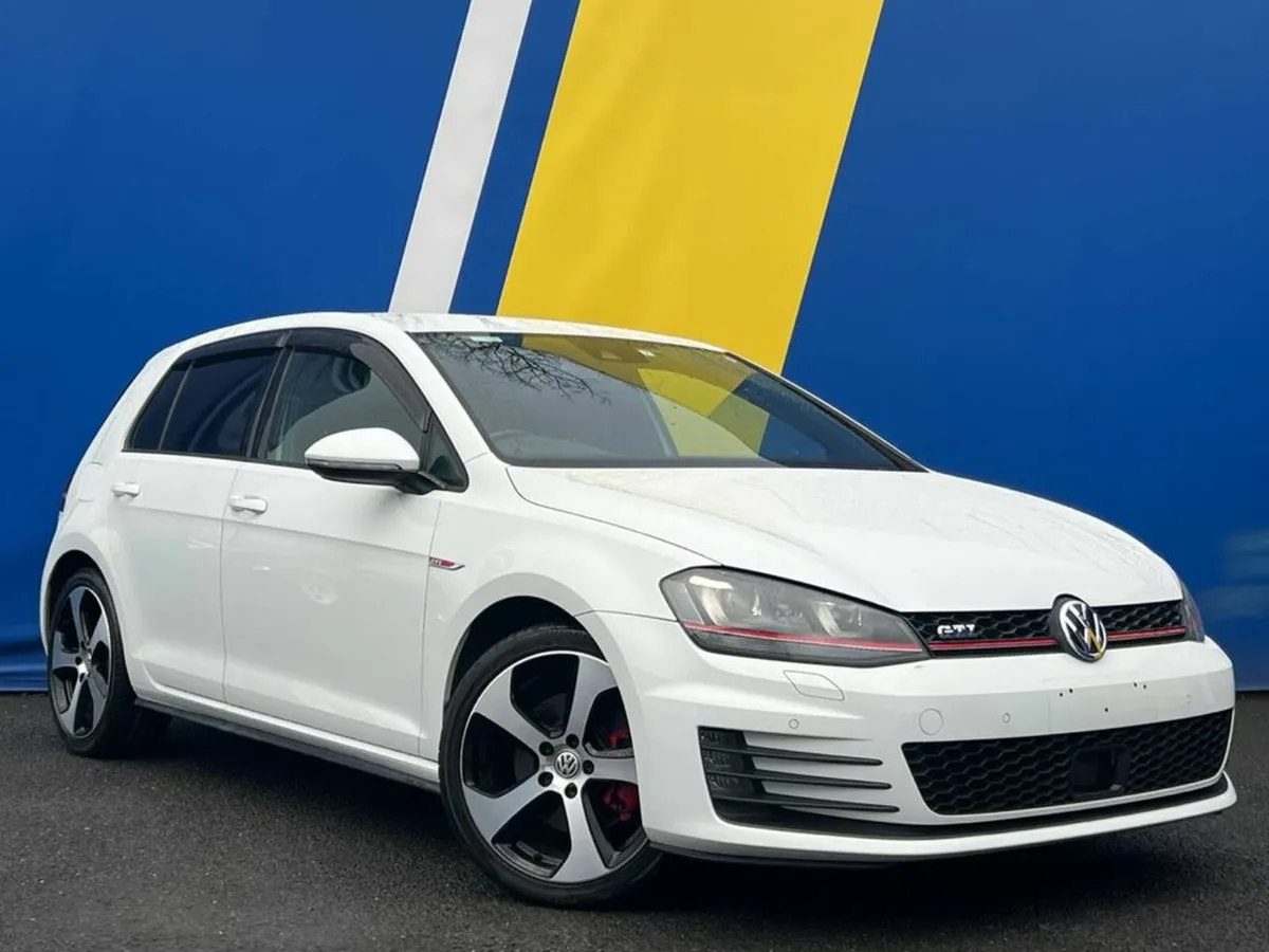 Volkswagen Golf GTI 2.0 TSI AUTO // TARTAN SPORT I - Image 1