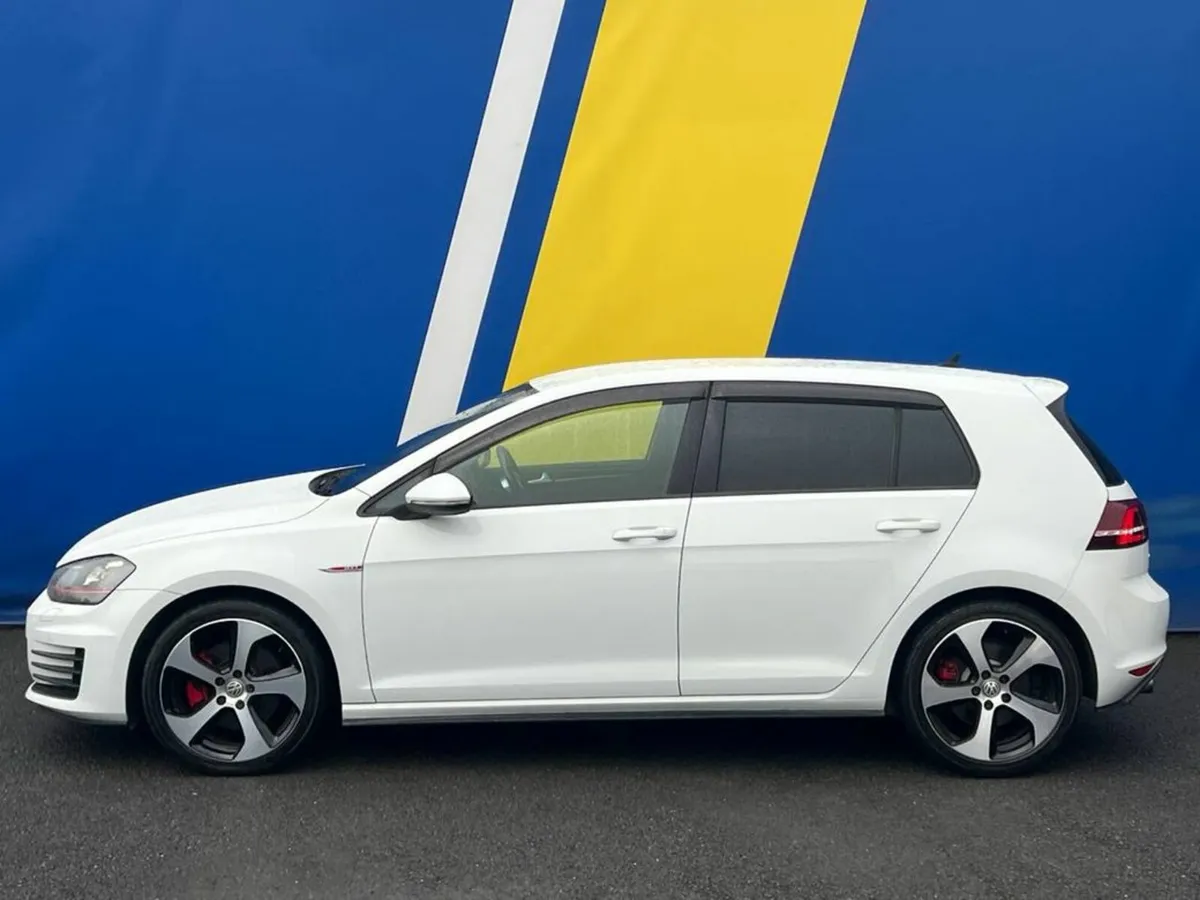 Volkswagen Golf GTI 2.0 TSI AUTO // TARTAN SPORT I - Image 3