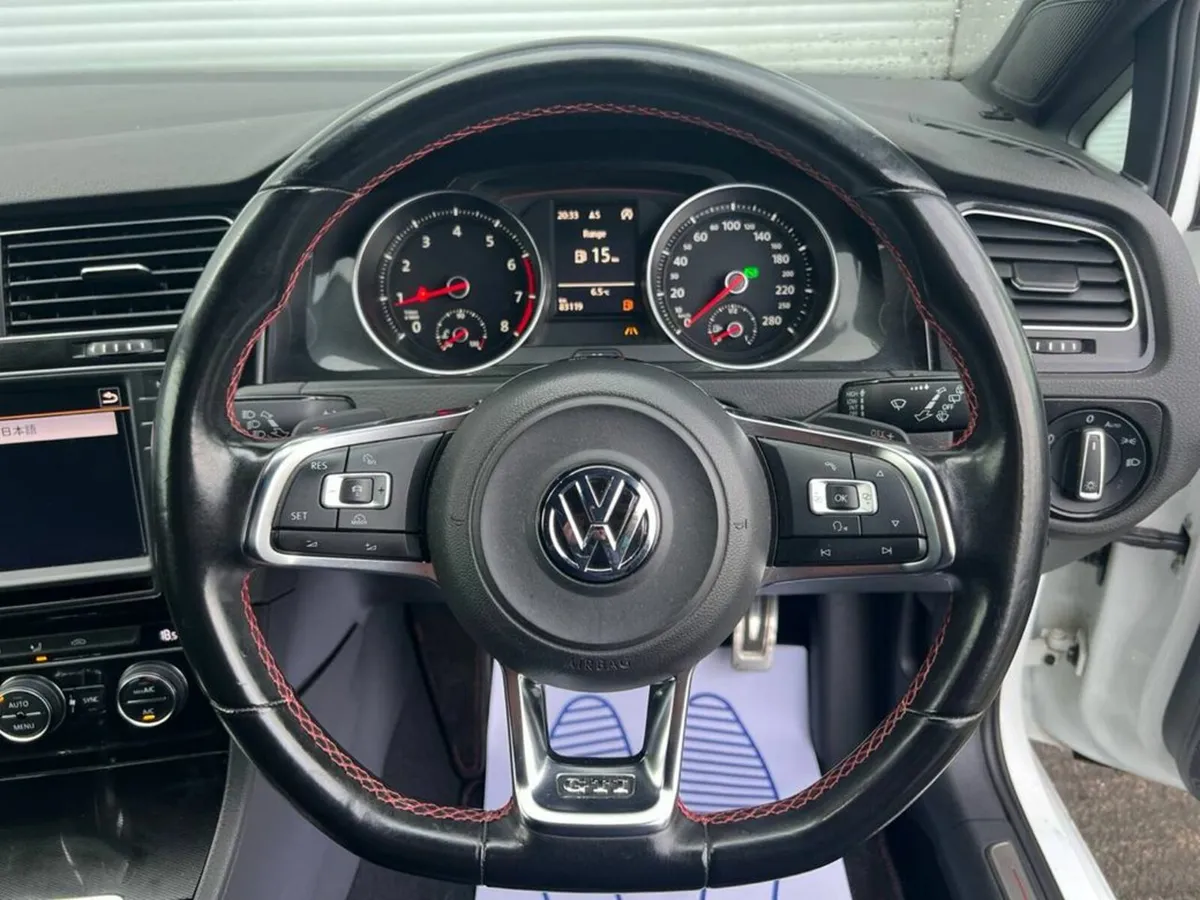 Volkswagen Golf GTI 2.0 TSI AUTO // TARTAN SPORT I - Image 4