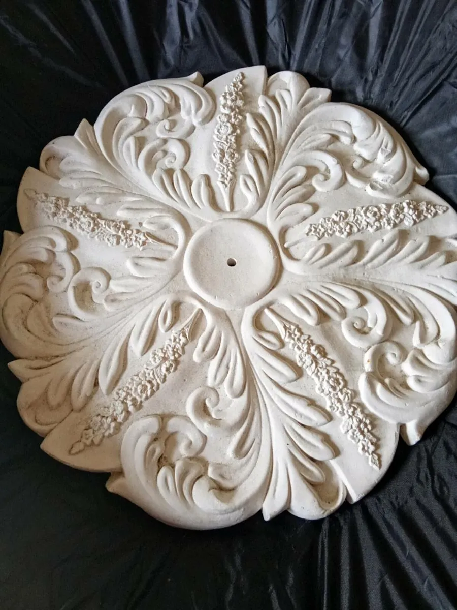 Plaster ceiling rose