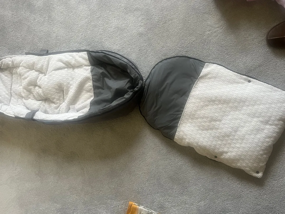 Uppababy Cozy Ganoosh/ Foot muff - Image 2