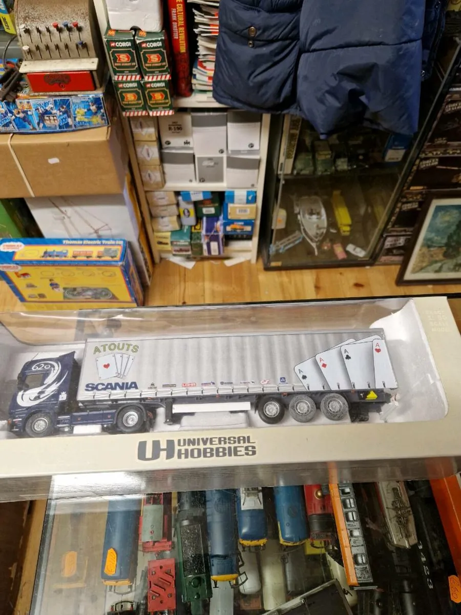 Corgi Universal Hobbies Scania Tractor Unit with T - Image 3