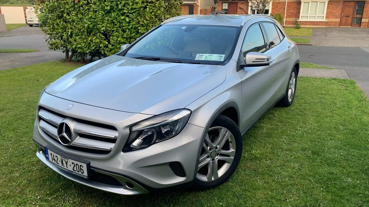 Mercedes Benz GLA 220D - Image 1