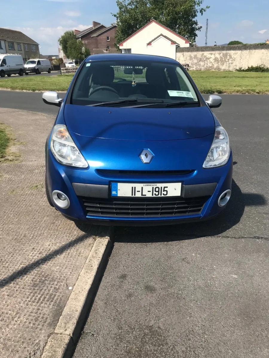 Renault Clio 2011 - Image 1