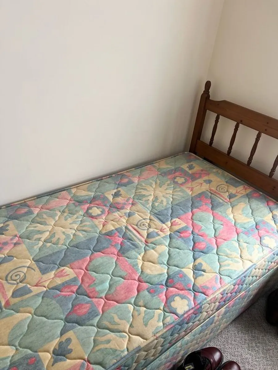 Two Single Beds - Image 3