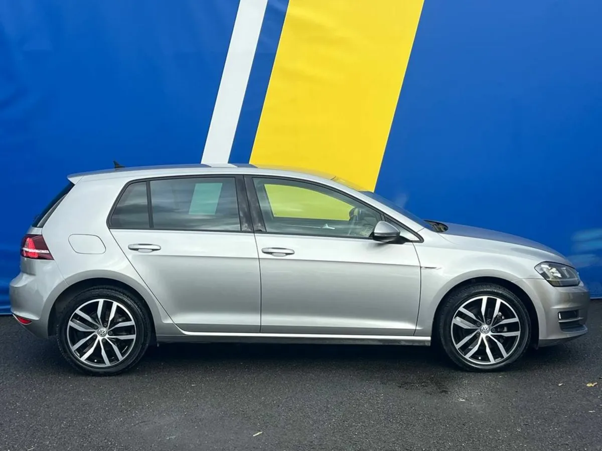 Volkswagen Golf HIGHLINE 1.4 TSI AUTO // APPLE CAR - Image 2