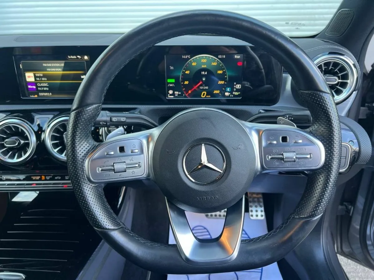 Mercedes-Benz A-Class A250e AMG-LINE 1.3 PLUG-IN H - Image 4
