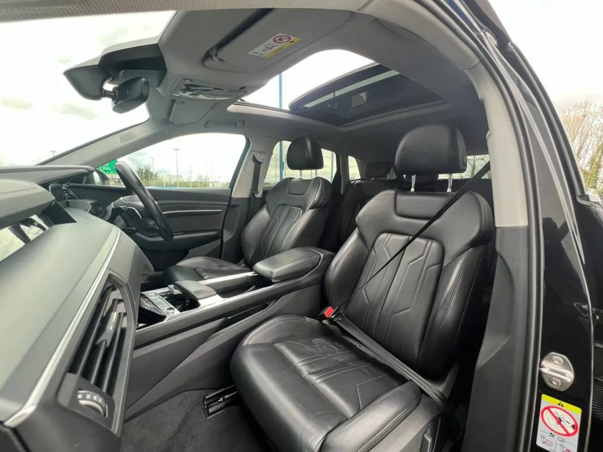 Audi e-tron SPORT 50 QUATTRO // OPENING PAN SUNROO - Image 3