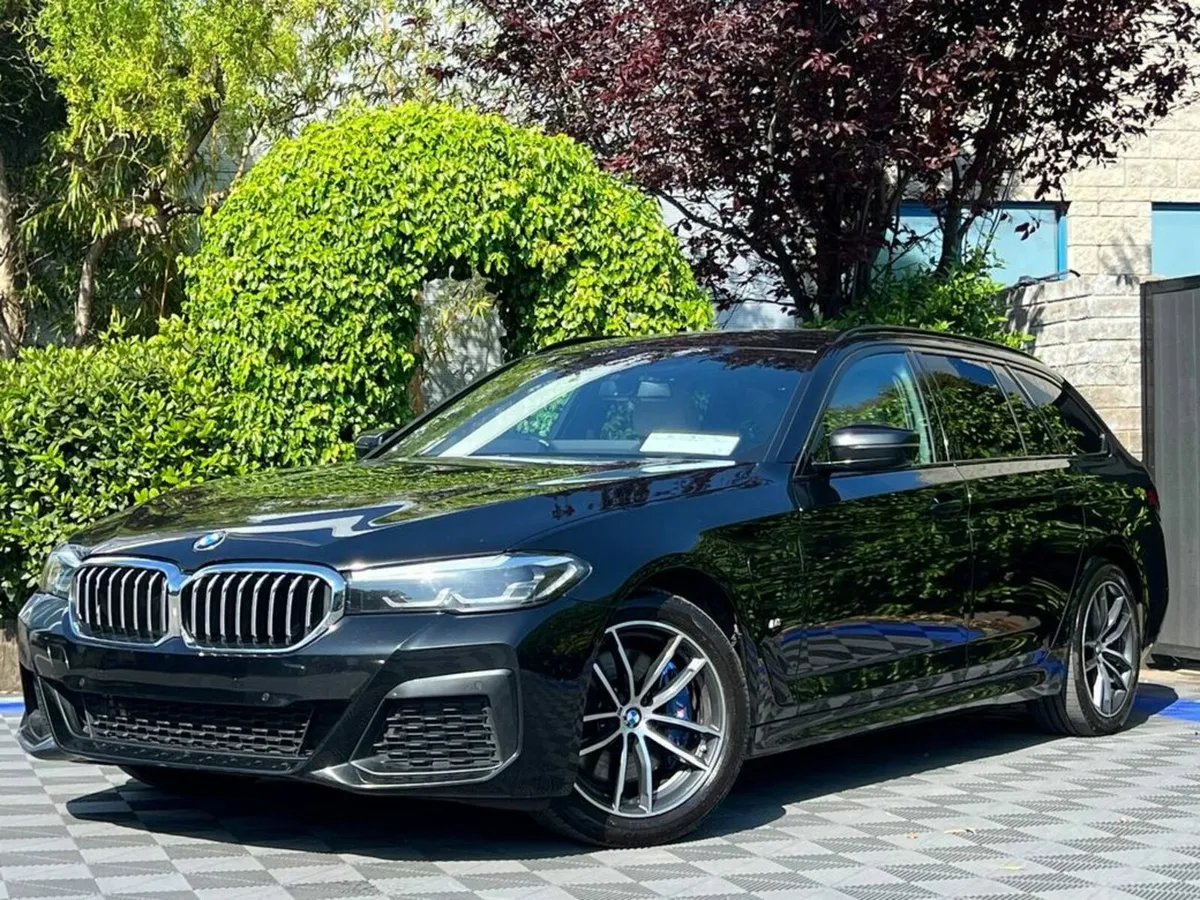 BMW 5-Series 530e TOURING M-SPORT 2.0 HYBRID // LE - Image 1