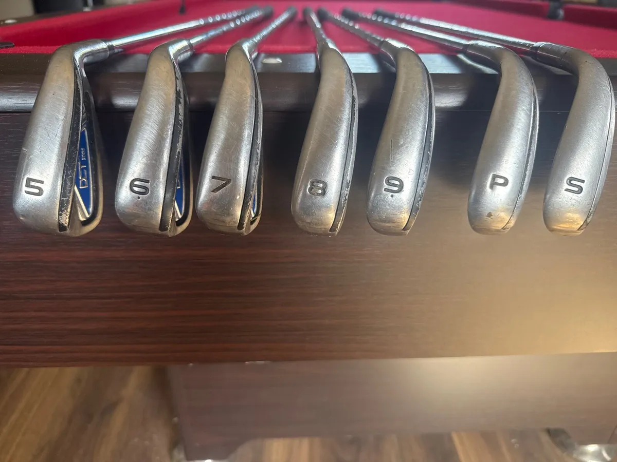 Macgregor dct 3000 irons - Image 1