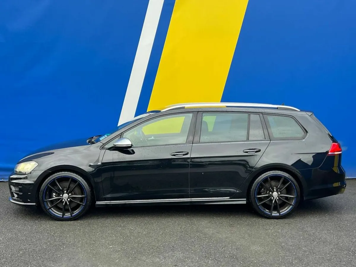 Volkswagen Golf R VARIANT "LAUNCH EDITION" 2.0 TSI - Image 3