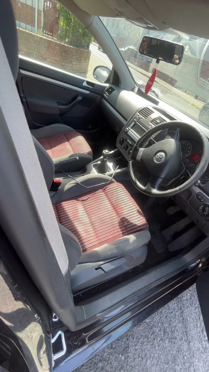 Car - Image 1